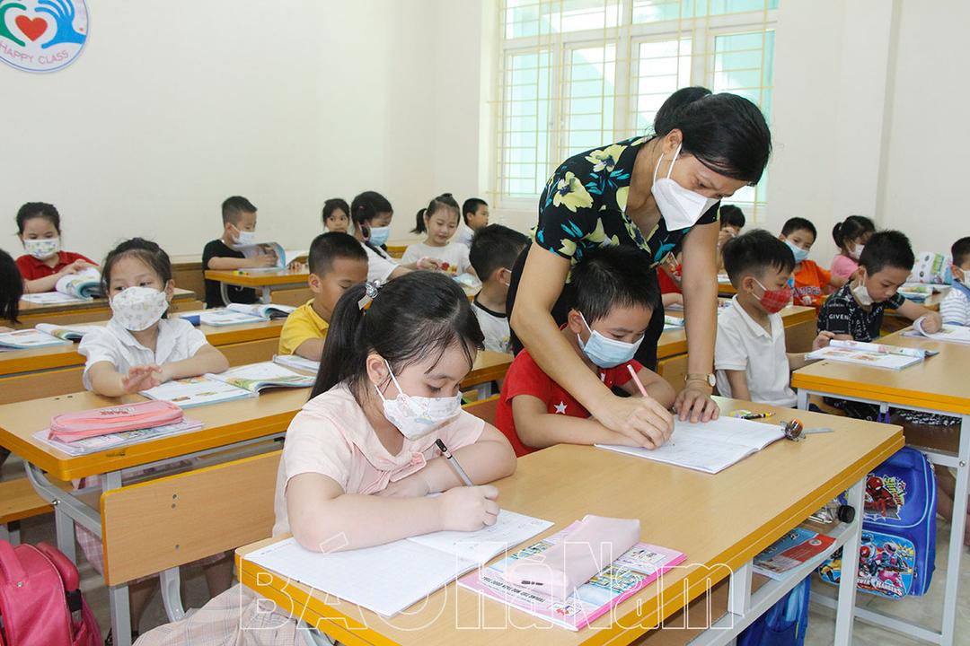 Giúp học sinh lớp 1 làm quen nền nếp học tập