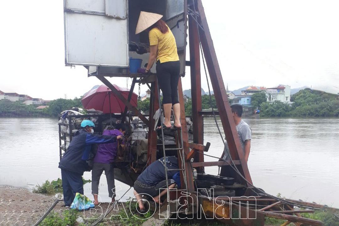 Thanh Liêm kiên quyết tháo dỡ trụ cẩu, cầu cảng, bãi VLXD không đúng quy định