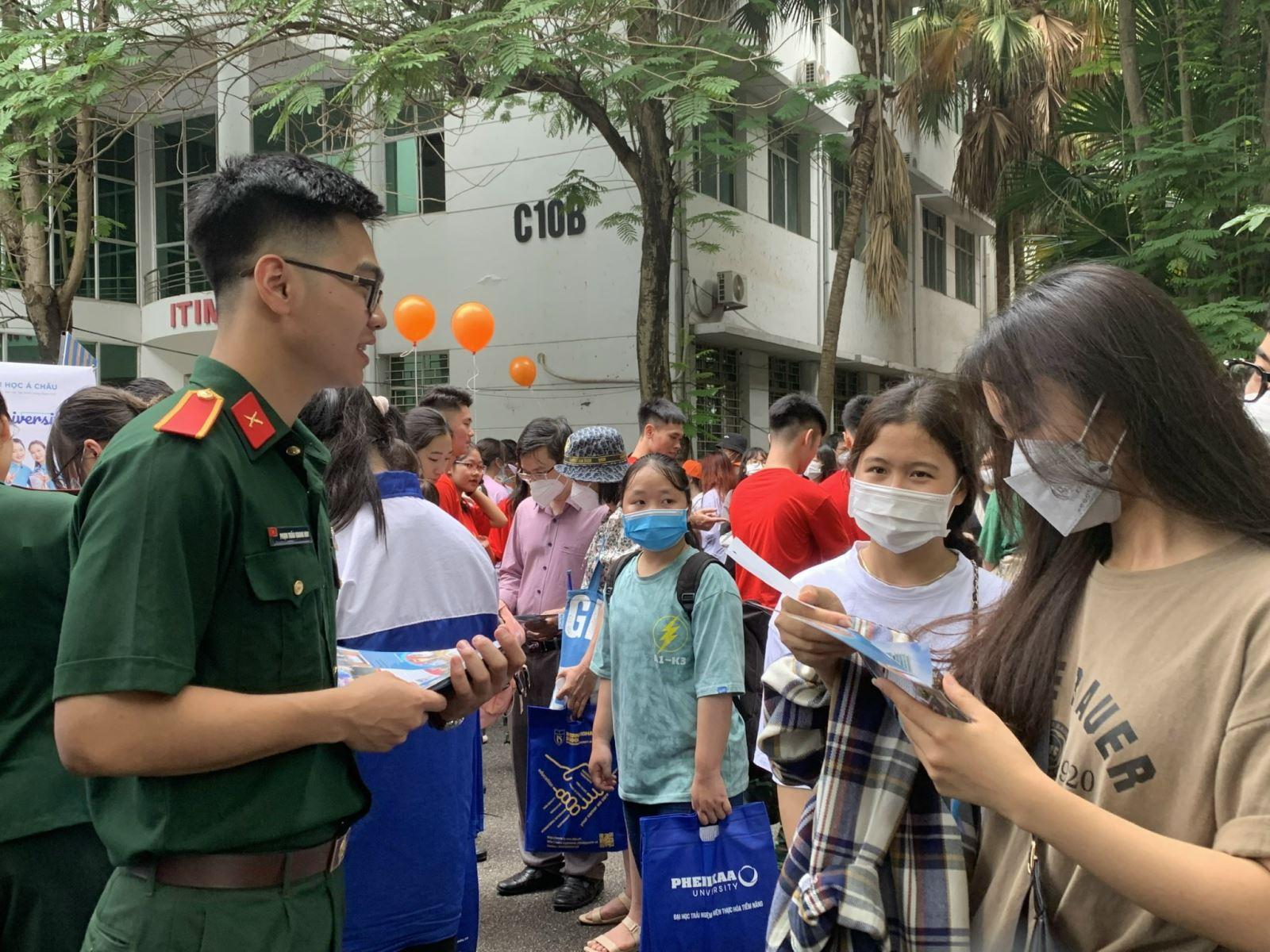 Chưa kịp có giấy chứng nhận sinh viên để xét hoãn nghĩa vụ quân sự