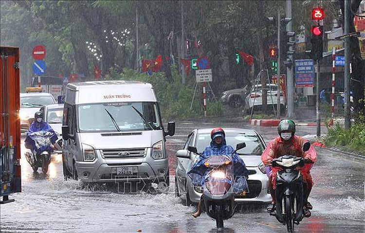 Miền Bắc và miền Trung chuyển mưa dông từ 21/9, Tây Nguyên và Nam Bộ tiếp tục mưa dài ngày