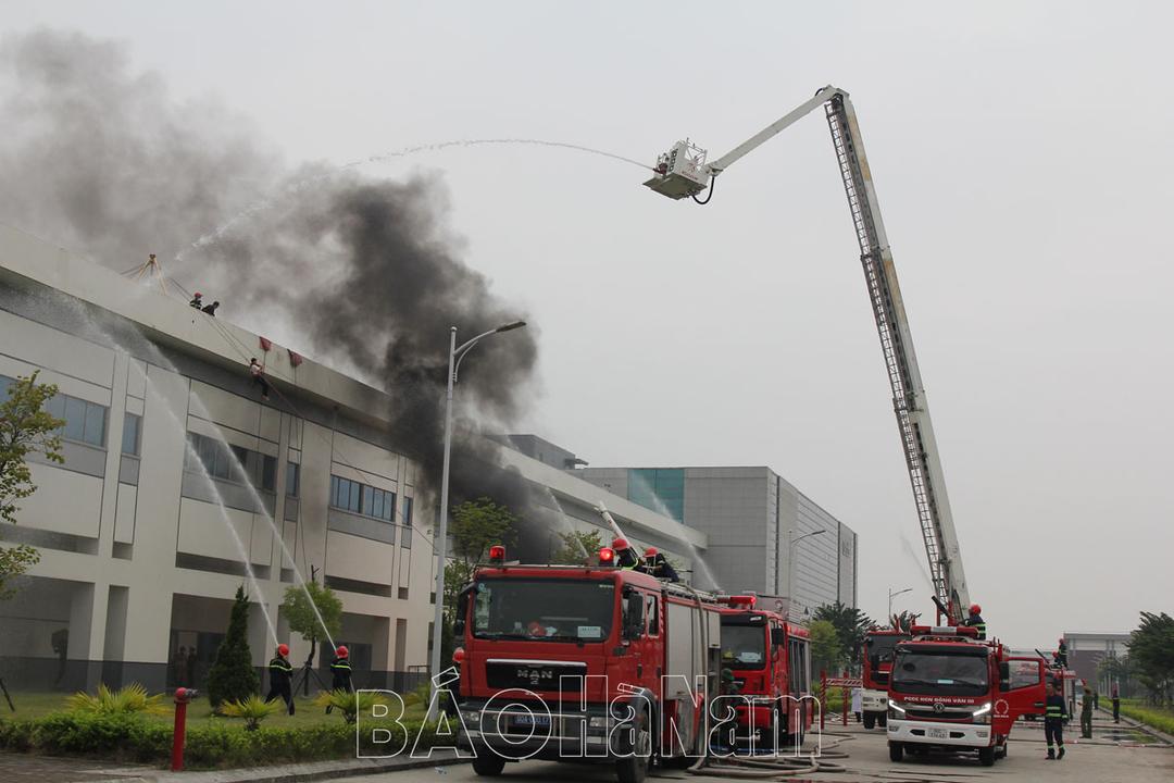 Tổ chức hợp luyện chuẩn bị cho diễn tập PCCC và CNCH cấp tỉnh năm 2022