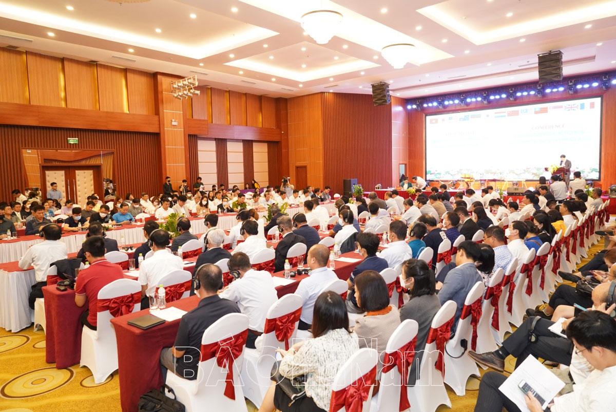 Thường trực Tỉnh uỷ gặp mặt, đối thoại với các doanh nghiệp FDI