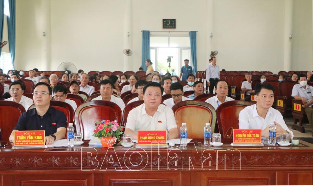 Đoàn ĐBQH tỉnh tiếp xúc cử tri tại thành phố Phủ Lý