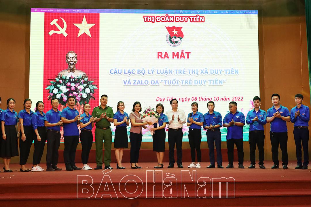 Ra mắt câu lạc bộ “Lý luận trẻ” thị xã Duy Tiên