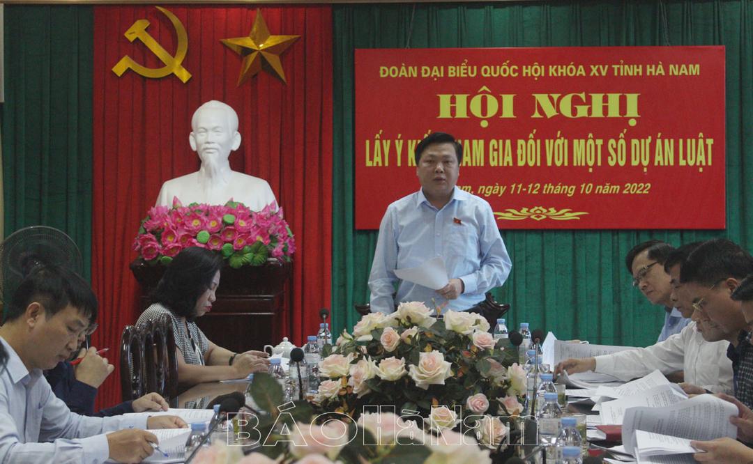 Chiều 11/10, Đoàn ĐBQH tỉnh thảo luận lấy ý kiến đối với Luật Đấu thầu (sửa đổi)