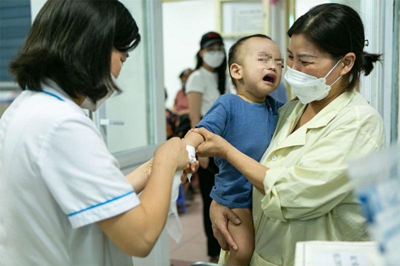Dịch do Adenovirus bùng phát: Những điều cần biết để bảo vệ con trẻ