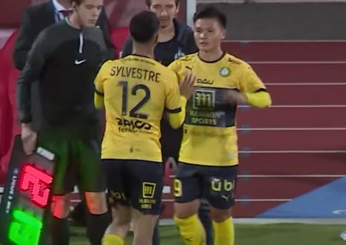 Quang Hải góp mặt trong trận thắng của Pau FC