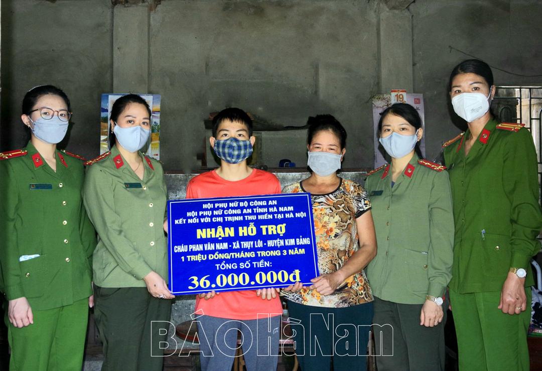 Phụ nữ Công an tỉnh Hà Nam chung sức vì cộng đồng