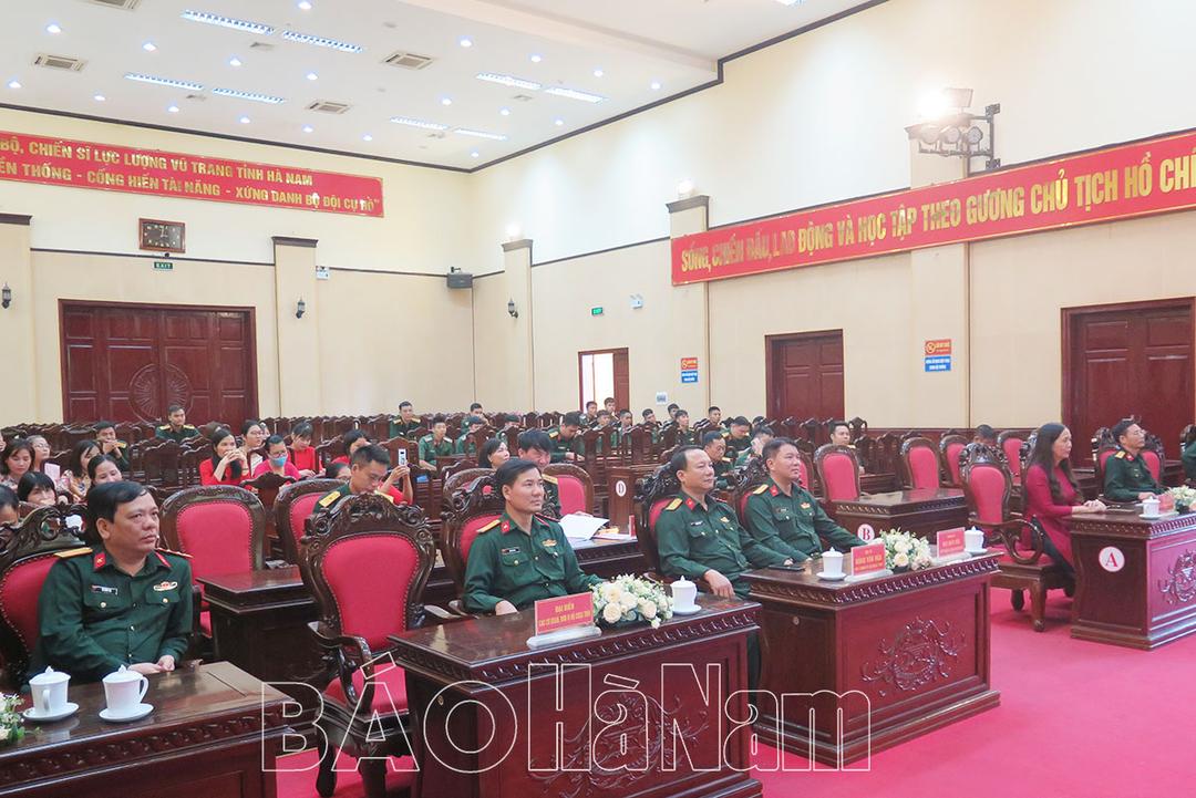 Hội Phụ nữ cơ quan Bộ CHQS tỉnh tổ chức hội thi cắm hoa nghệ thuật