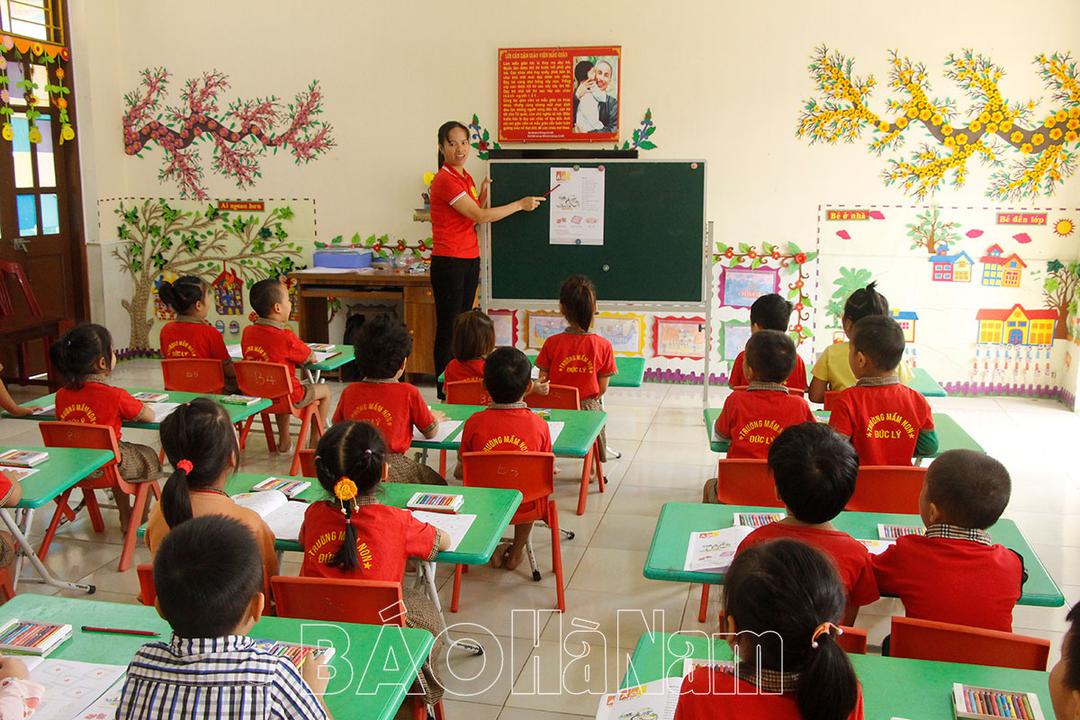 Chuẩn bị các điều kiện triển khai Chương trình giáo dục mầm non mới