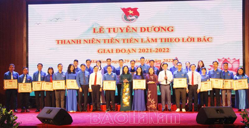 Tuyên dương 50 thanh niên tiên tiến làm theo lời Bác