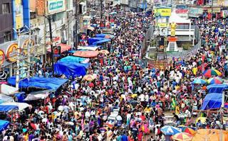 Dân số thế giới chính thức chạm mốc 8 tỷ người, sớm hơn dự kiến 15 năm