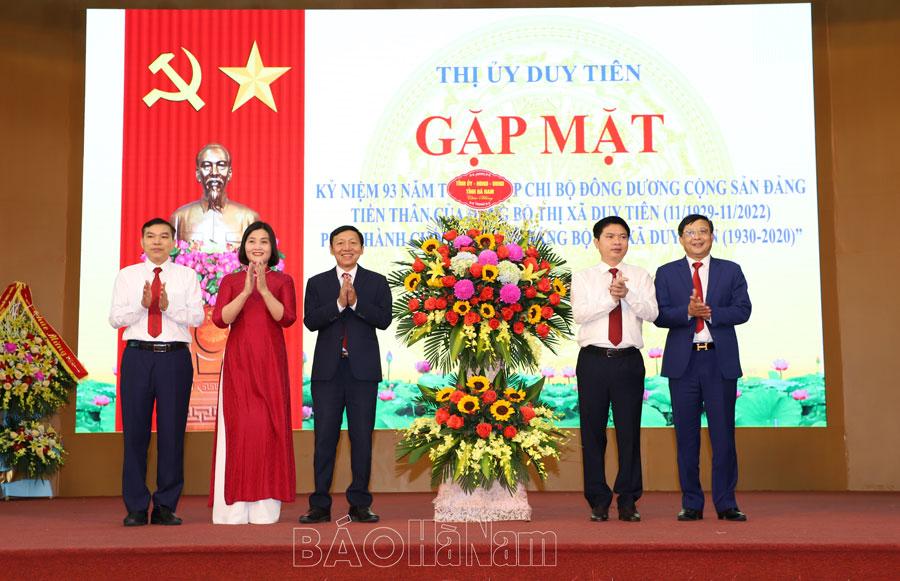 Thị ủy Duy Tiên kỷ niệm 93 năm thành lập Chi bộ Đảng đầu tiên