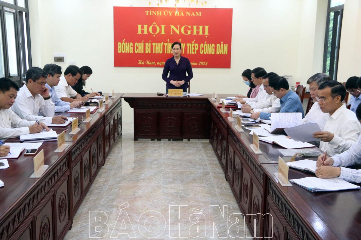 Đồng chí Bí thư Tỉnh ủy Lê Thị Thủy tiếp công dân tháng 11/2022