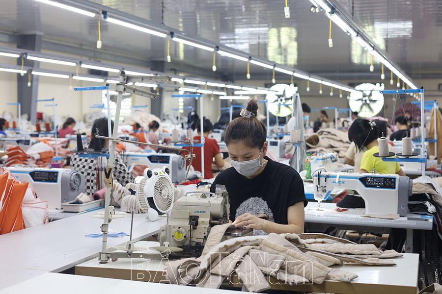 Quan tâm tạo việc làm tại chỗ cho lao động địa phương