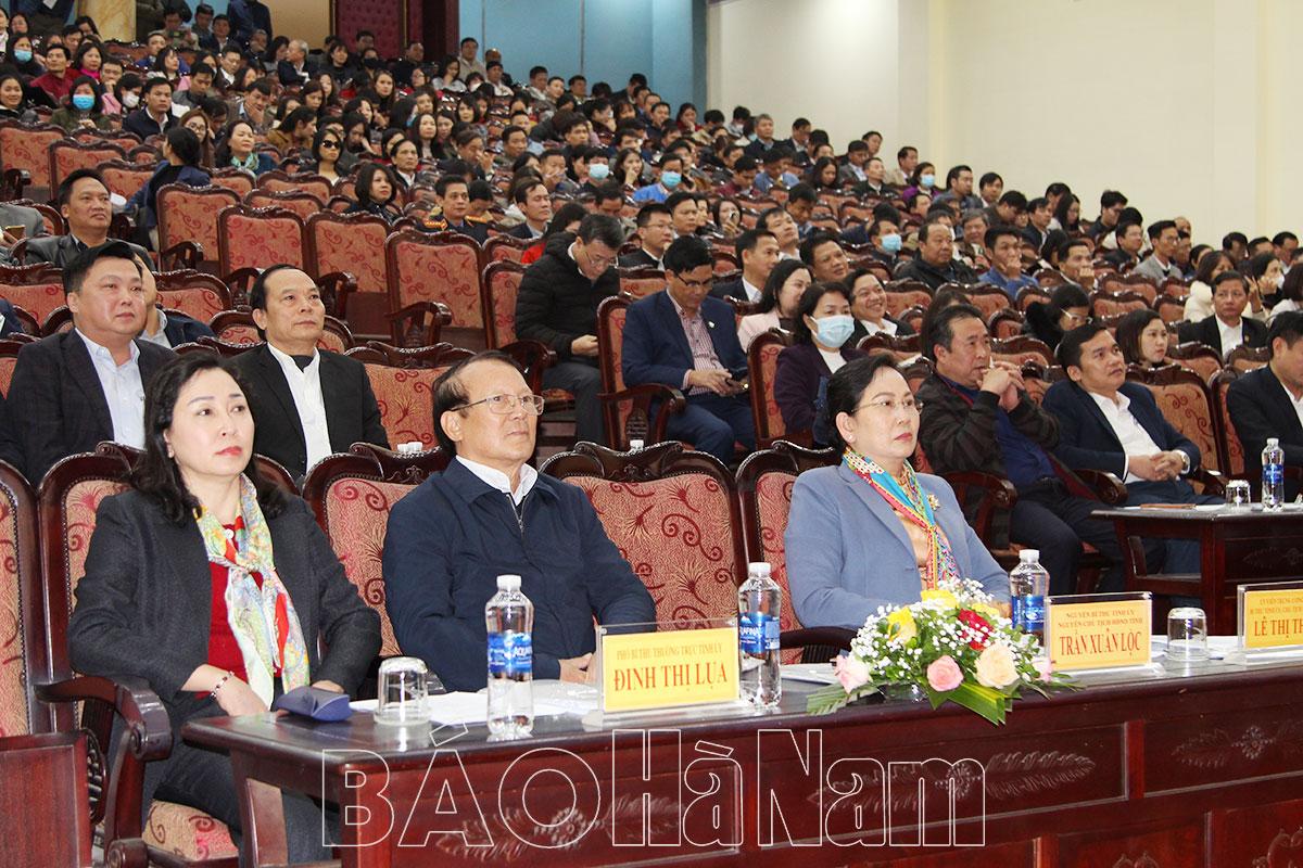 Quán triệt Nghị quyết về tiếp tục đổi mới phương thức lãnh đạo, cầm quyền của Đảng đối với hệ thống chính trị trong giai đoạn mới