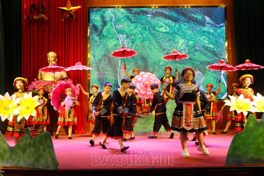 Ghi nhận phong trào văn hóa, văn nghệ trong các trường học