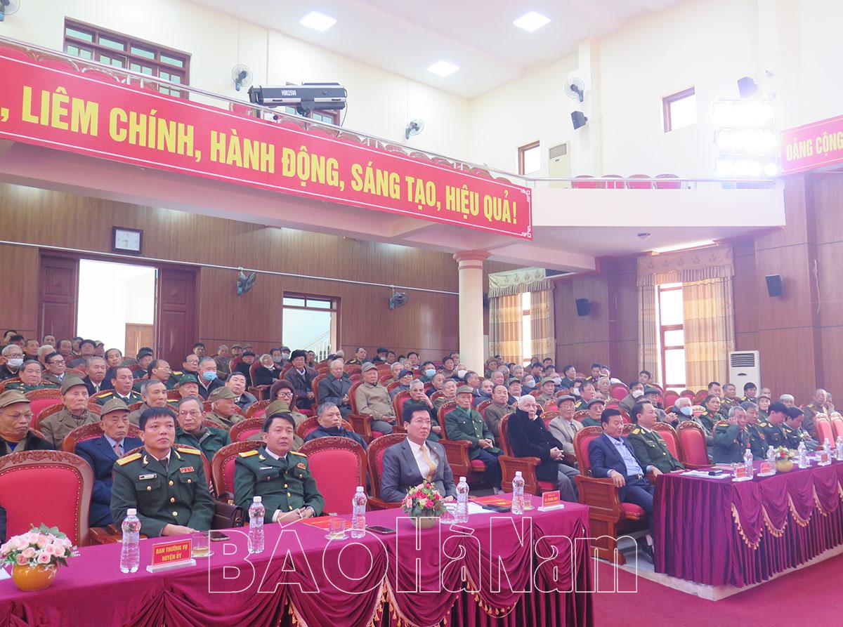 Bình Lục gặp mặt cán bộ quân đội nghỉ hưu, nghỉ công tác trên địa bàn