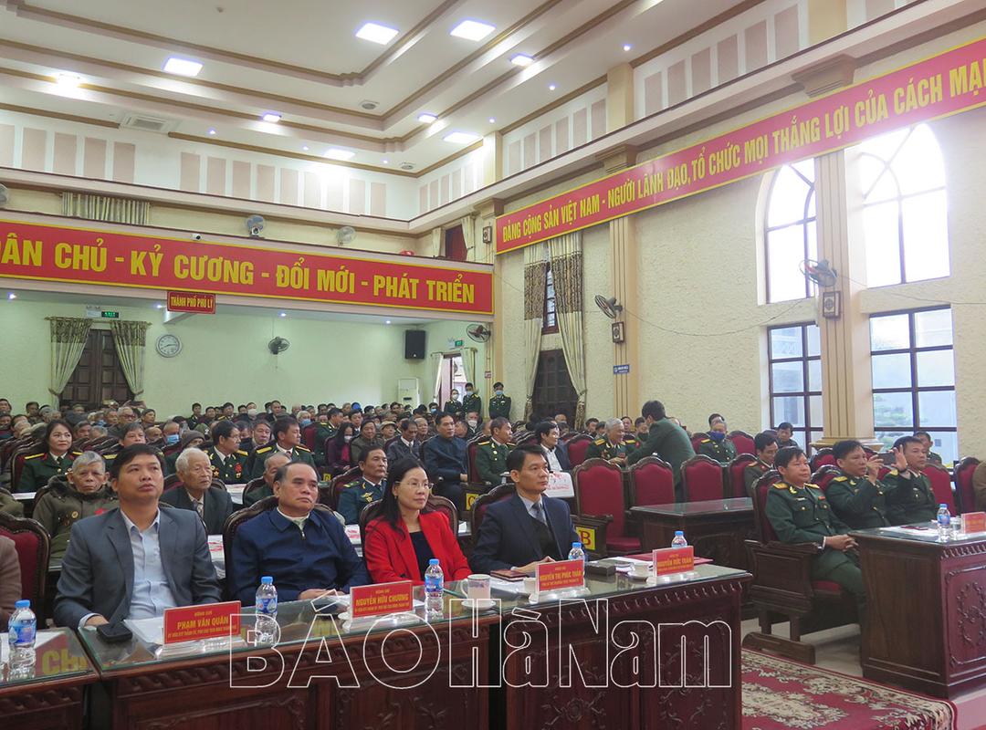 Thành phố Phủ Lý, huyện Kim Bảng gặp mặt cán bộ quân đội nghỉ hưu, nghỉ công tác trên địa bàn