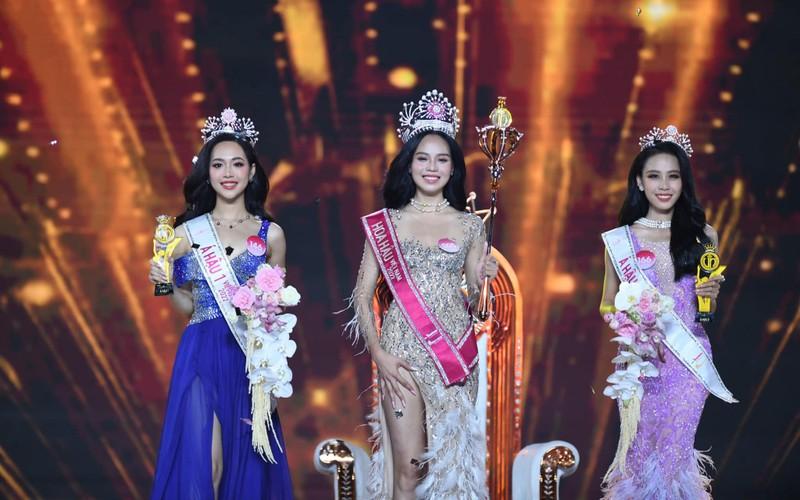 Huỳnh Thị Thanh Thủy đăng quang Hoa hậu Việt Nam 2022