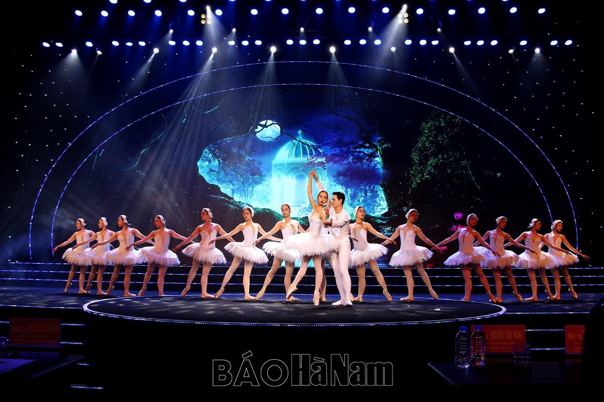 "Hồ Thiên Nga" trên sân khấu Hà Nam
