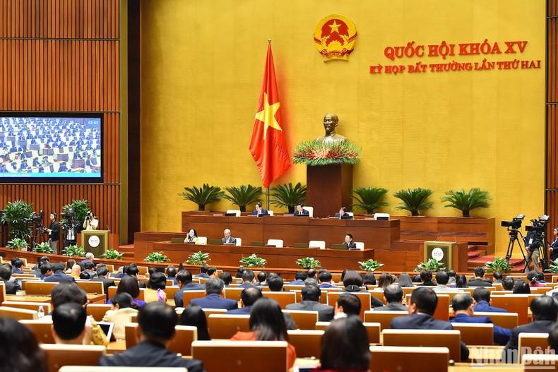 Quốc hội nhất trí tiếp tục thực hiện một số chính sách phòng, chống dịch Covid-19 đến hết năm 2023