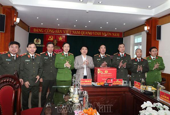 Thứ trưởng Bộ Công an Trần Quốc Tỏ kiểm tra công tác bảo đảm an ninh, trật tự tại Hà Nam