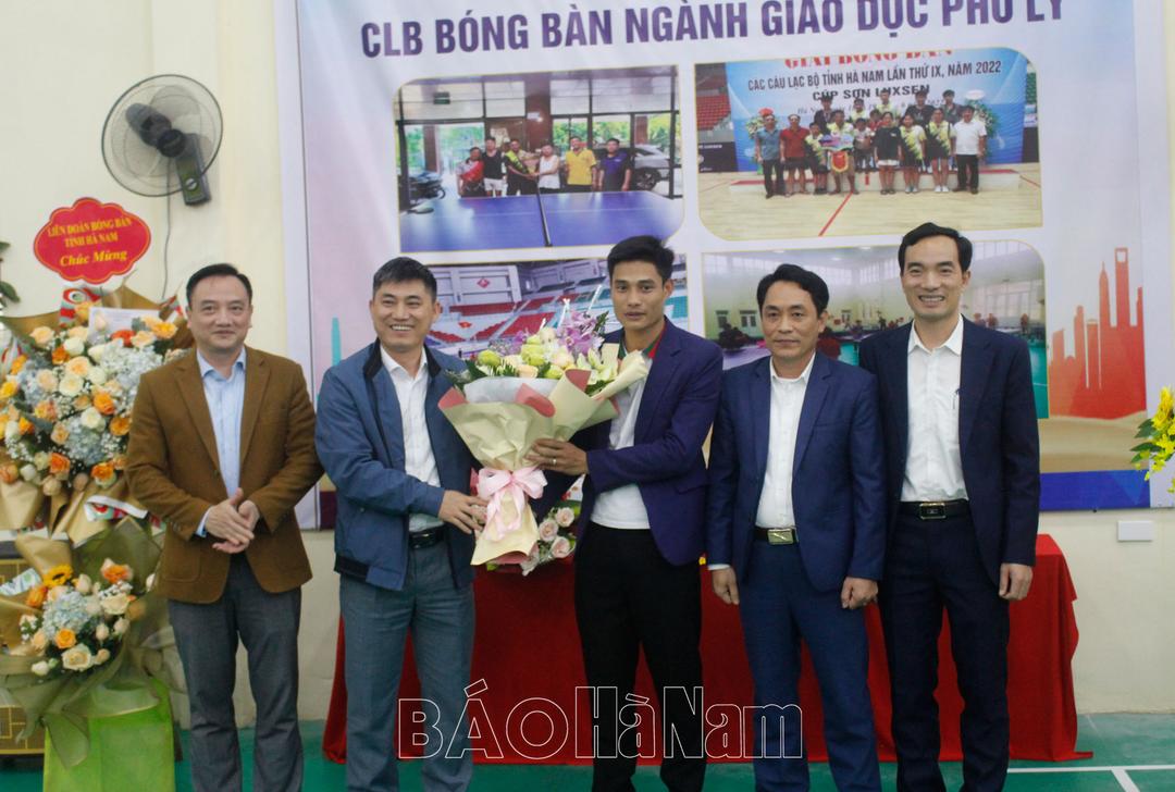 Thành lập CLB Bóng bàn ngành giáo dục thành phố Phủ Lý