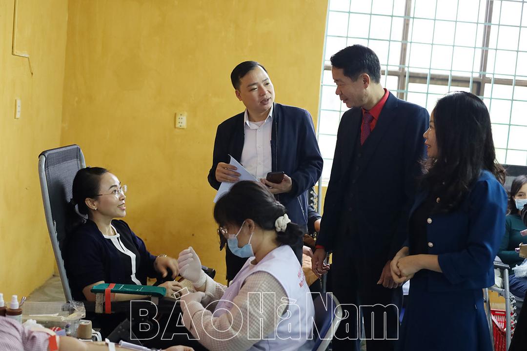 Ngành Y tế hưởng ứng Lễ hội Xuân hồng 2023