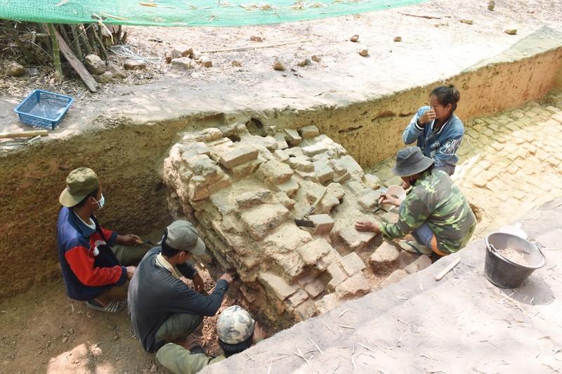 Lào phát hiện thêm bằng chứng mới về di tích thành cổ hơn 2.000 năm tuổi