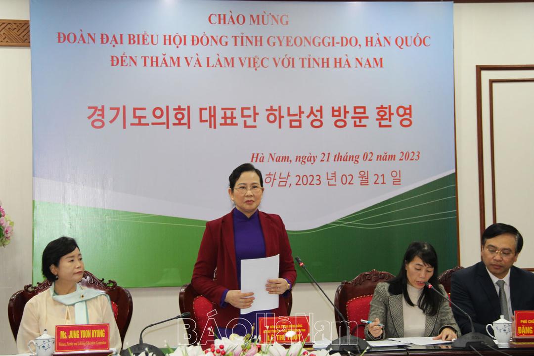 Đồng chí Bí thư Tỉnh ủy Lê Thị Thủy làm việc với Đoàn công tác của Hội đồng tỉnh Gyeonggi-Do, Hàn Quốc