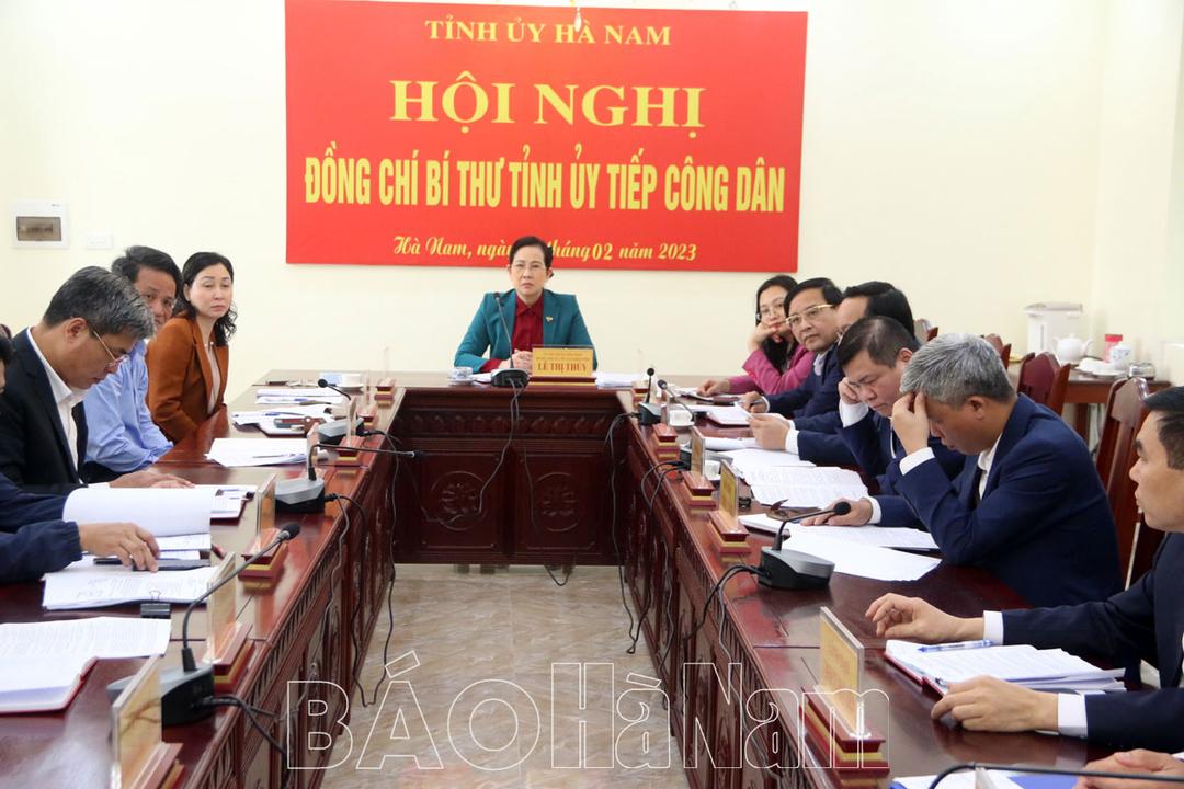 Đồng chí Bí thư Tỉnh uỷ Lê Thị Thủy tiếp công dân định kỳ phiên tháng 01 và tháng 02/2023