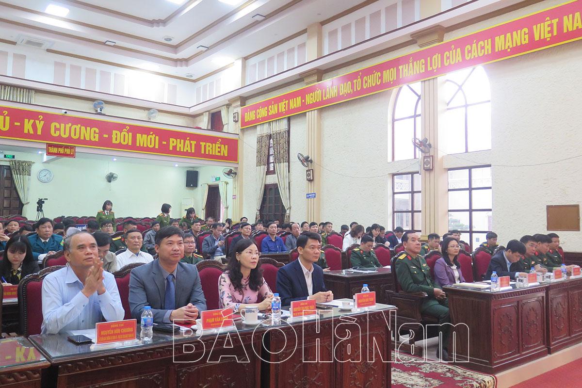 Thành phố Phủ Lý tổng kết công tác tuyển chọn, gọi công dân nhập ngũ và tham gia nghĩa vụ công an nhân dân năm 2023