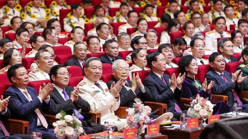 Tổng Bí thư Nguyễn Phú Trọng dự Lễ kỷ niệm 75 năm Công an nhân dân học tập, thực hiện Sáu điều Bác Hồ dạy