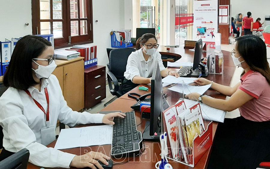 Không để xảy ra tình trạng ép khách hàng vay vốn phải mua bảo hiểm