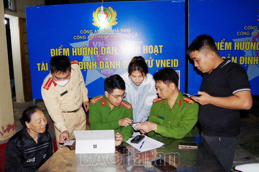 Công an tỉnh tuyên truyền thực hiện Đề án 06 tại khu vực giáo xứ trên địa bàn