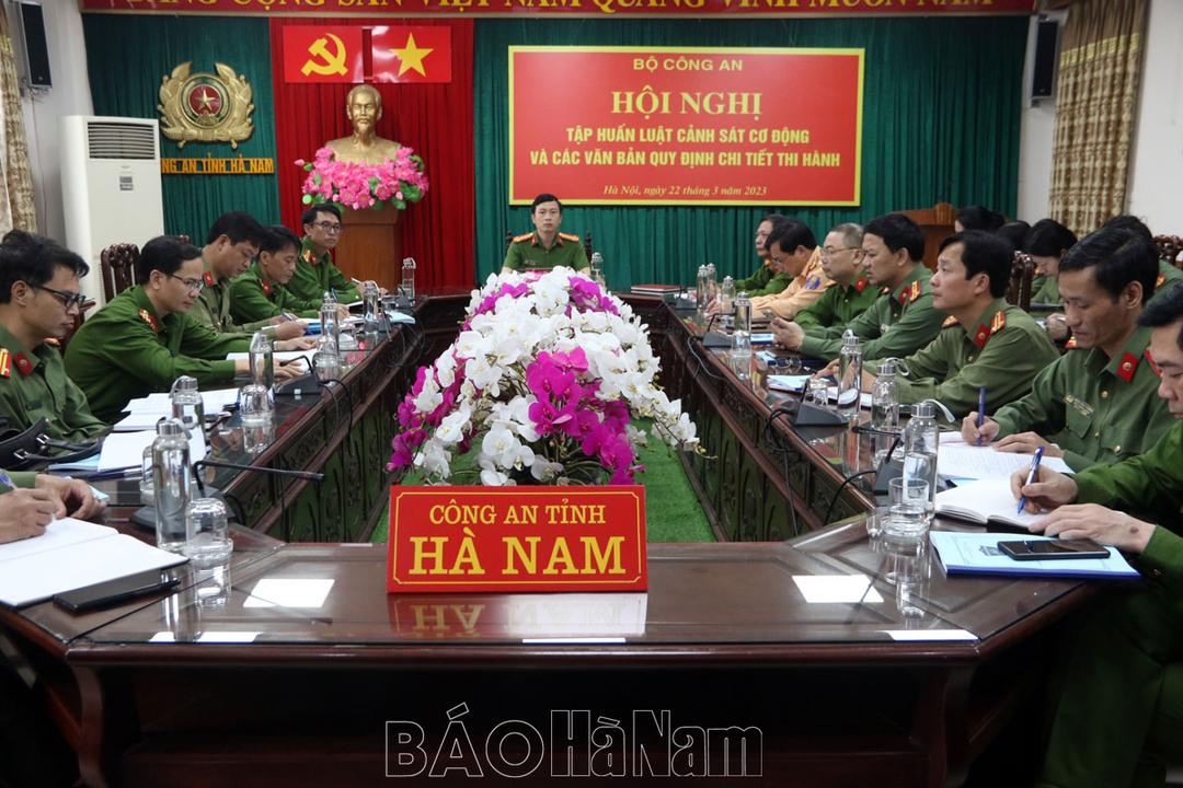 Tập huấn Luật Cảnh sát Cơ động và các văn bản quy định chi tiết thi hành