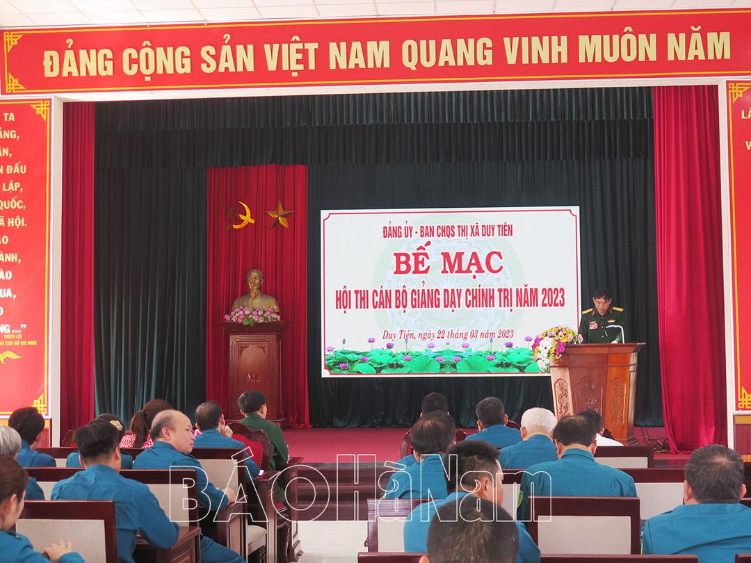 Ban CHQS thị xã Duy Tiên trao giải cán bộ giảng dạy chính trị giỏi; tổng kết Chỉ thị 124 và Đề án “Đổi mới công tác giáo dục chính trị tại đơn vị trong giai đoạn mới”