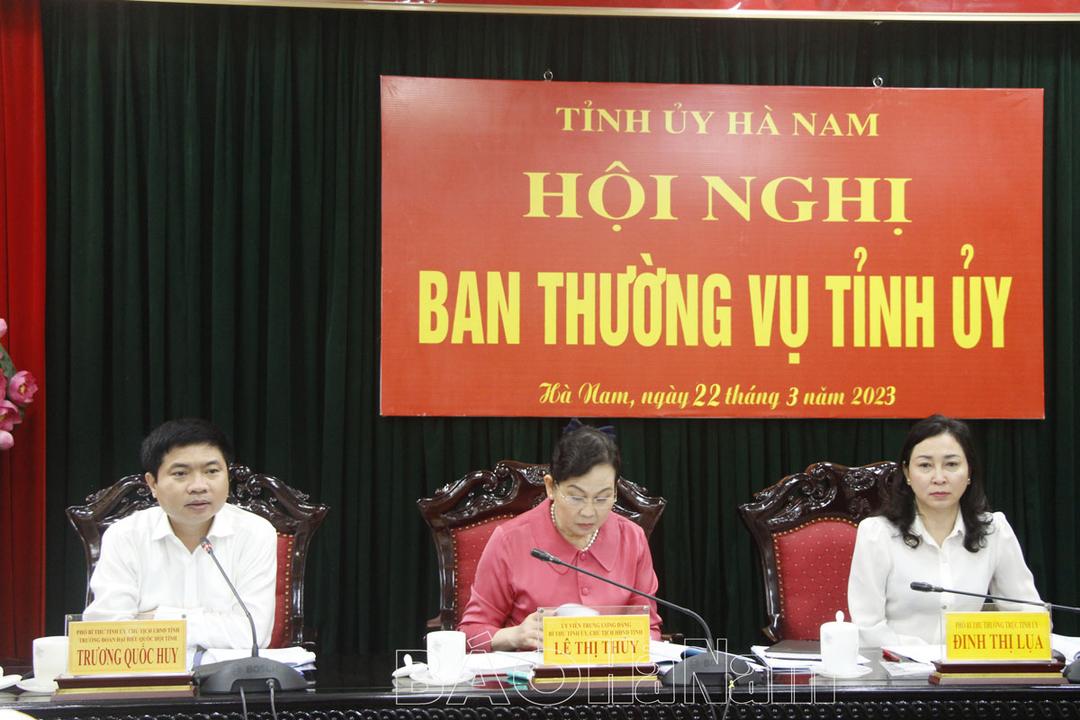 BTV Tỉnh ủy làm việc với BTV huyện ủy Bình Lục về kiểm điểm giữa nhiệm kỳ thực hiện nghị quyết đại hội đảng các cấp