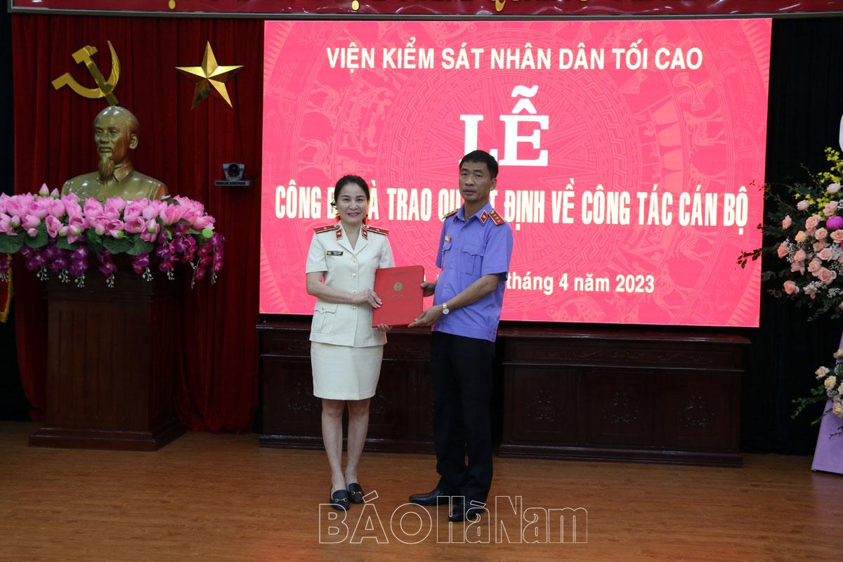 Công bố, trao quyết định bổ nhiệm Phó Viện trưởng Viện Kiểm sát nhân dân tỉnh