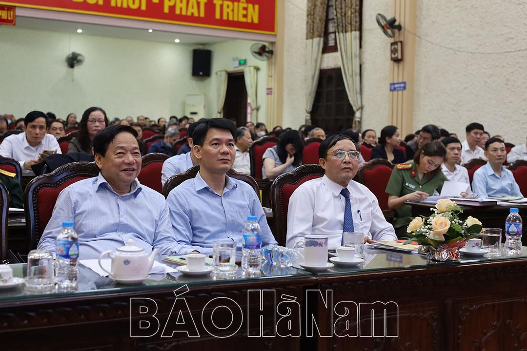Quán triệt, triển khai các Quyết định của Thủ tướng Chính phủ và Kế hoạch của UBND tỉnh về công tác KHKT, xây dựng xã hội học tập