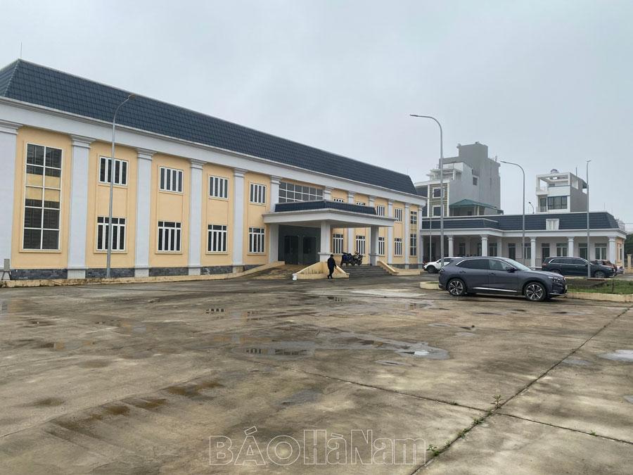 Sớm đưa Phòng khám đa khoa Đồng Văn đi vào hoạt động