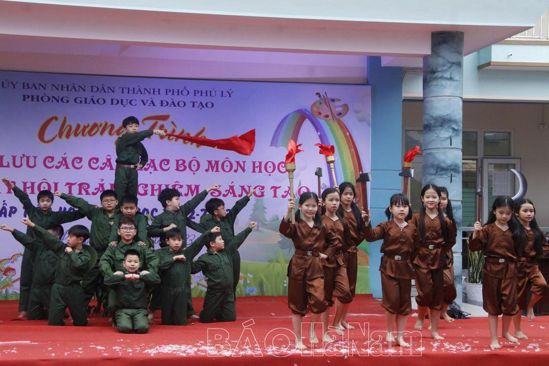 Giao lưu CLB các môn học và Ngày hội trải nghiệm sáng tạo dành cho học sinh tiểu học thành phố Phủ Lý