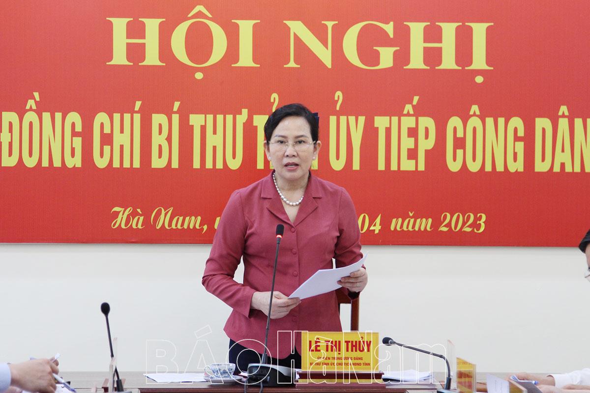 Đồng chí Bí thư Tỉnh ủy Lê Thị Thủy tiếp công dân định kỳ tháng 4