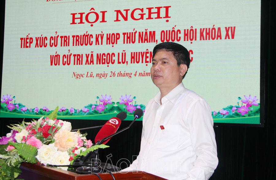 Đồng chí Trương Quốc Huy, Phó Bí thư Tỉnh ủy, Chủ tịch UBND tỉnh, Trưởng Đoàn Đại biểu Quốc hội tỉnh tiếp xúc cử tri trước Kỳ họp thứ 5