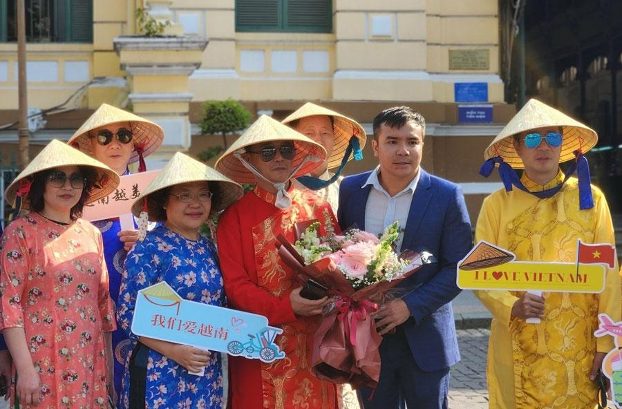 Khách Trung Quốc đến Việt Nam tăng mạnh