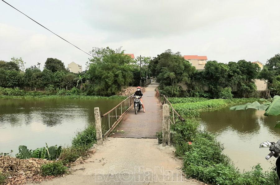 Khẩn trương xây dựng một số cầu dân sinh bắc qua sông Đáy, sông Châu