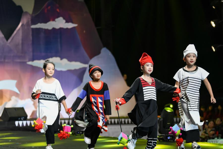 Môi trường nghệ thuật lành mạnh cho trẻ em