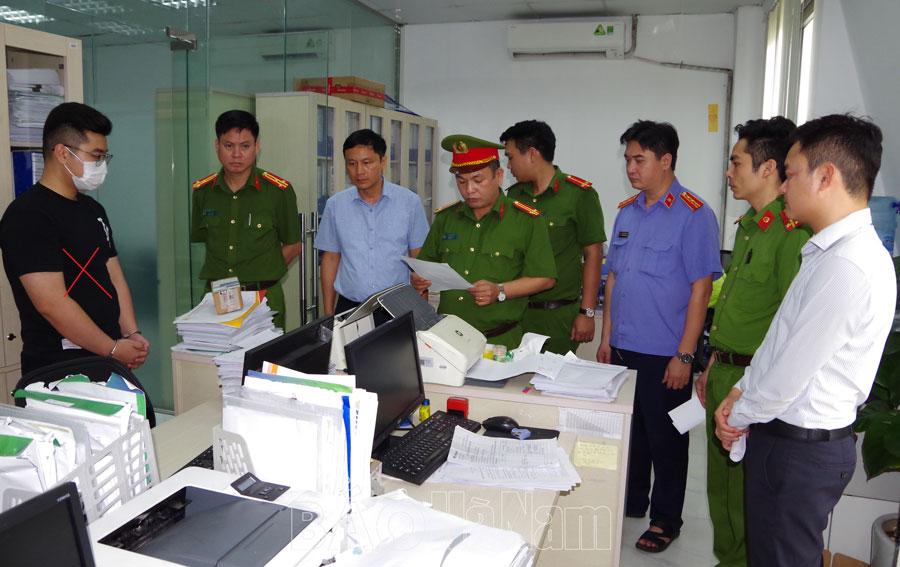 Khởi tố đối tượng ở phường Đồng Văn (Duy Tiên) về tội cưỡng đoạt tài sản và cho vay lãi nặng