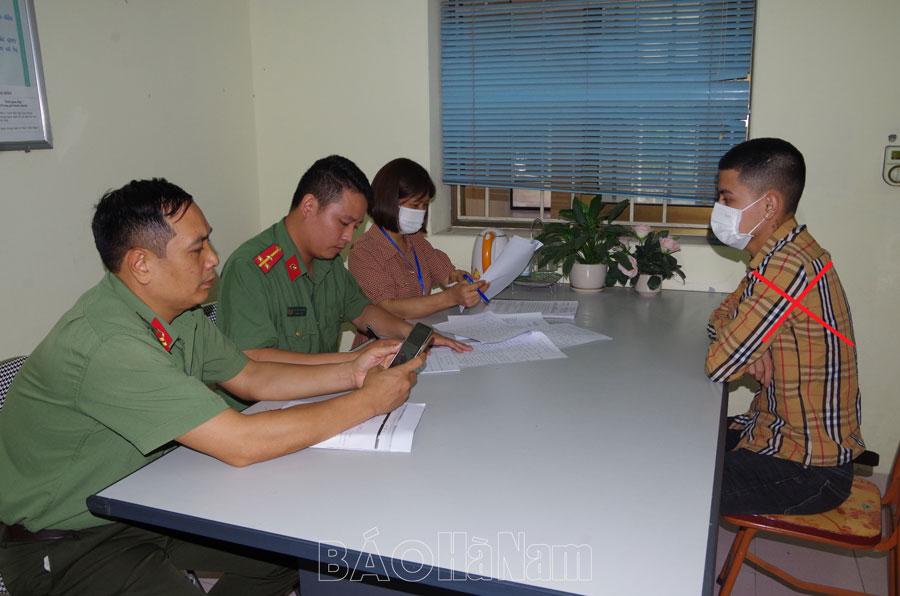 Sản xuất và đăng tải các Video kích động bạo lực, 1 chủ kênh Youtube ở Yên Nam (Duy Tiên) bị phạt 7,5 triệu đồng